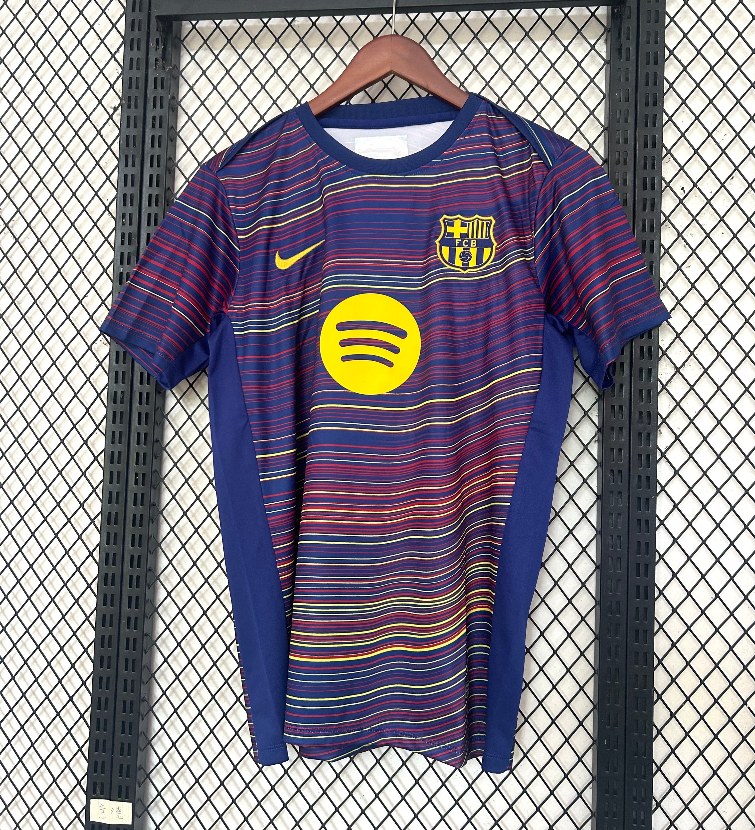 Barcelona 2025/26 training jersey