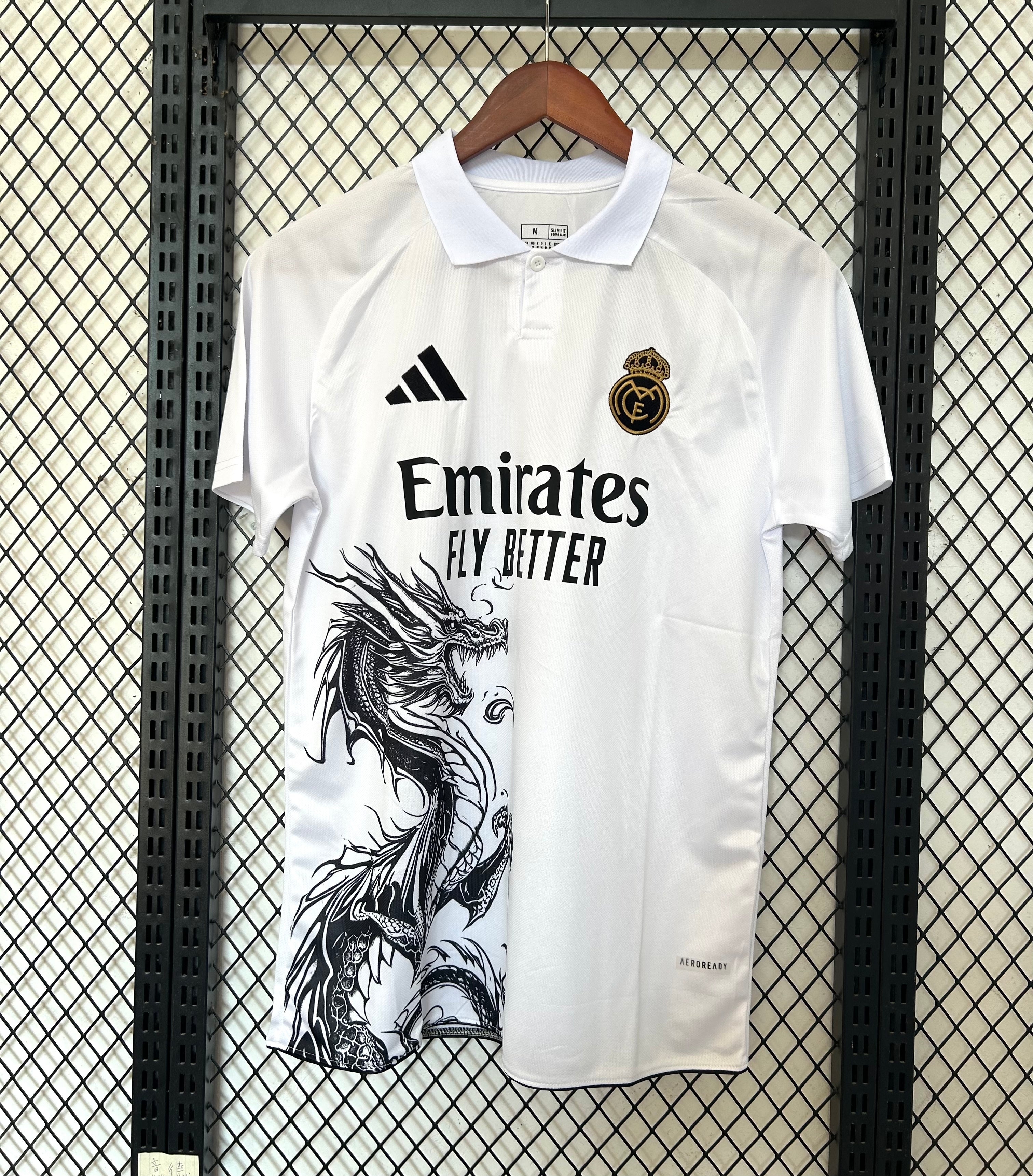 Maglia Real Madrid Special 2025 bianca con dragone nero e colletto